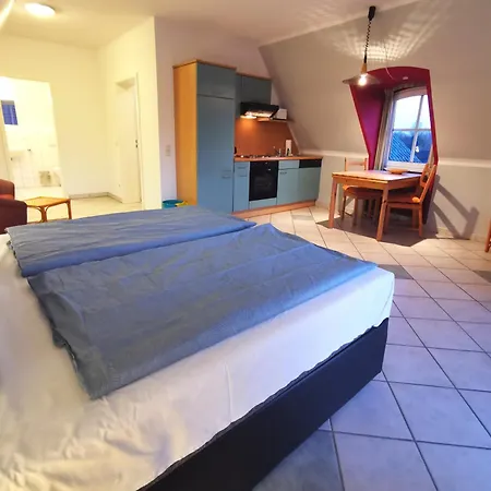 Lejlighed Bernsteinhaus In 1-raum-wohnung Nr 8 Mit West-balkon Zingst