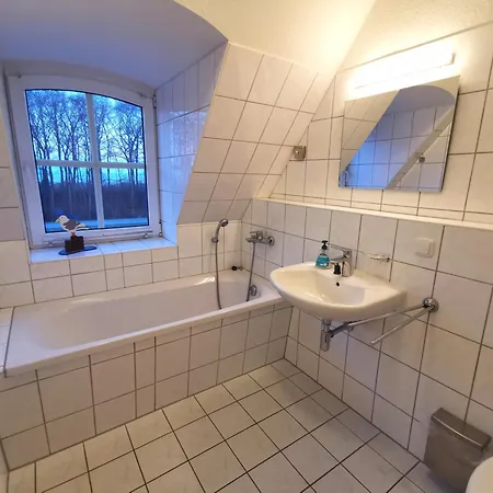 Bernsteinhaus In 1-raum-wohnung Nr 8 Mit West-balkon Lejlighed Zingst