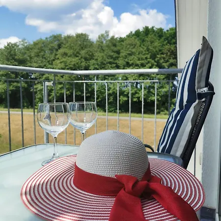 Bernsteinhaus In 1-raum-wohnung Nr 8 Mit West-balkon Zingst